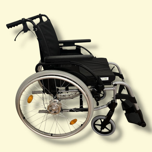 "Breezy Basix2" Self-propelled Wheelchair with "Equagel" Cushion - Pre Owned