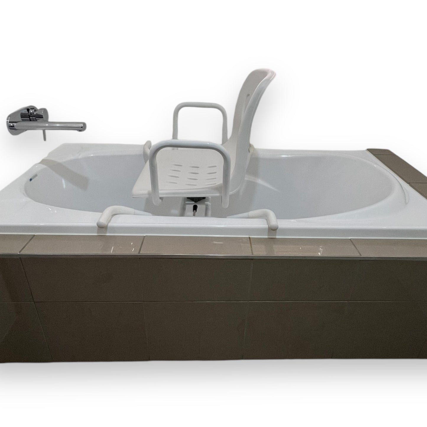 "Breezy" Everyday Swivel Bath Chair - Pre Owned