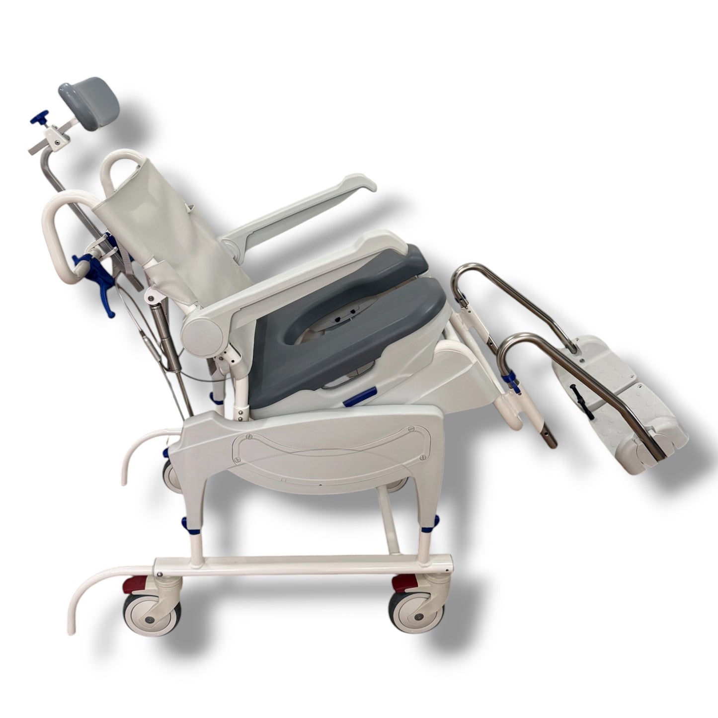 Aquatec Ocean VIP Ergo Tilt and Recline Shower/Toilet Commode - Pre Owned