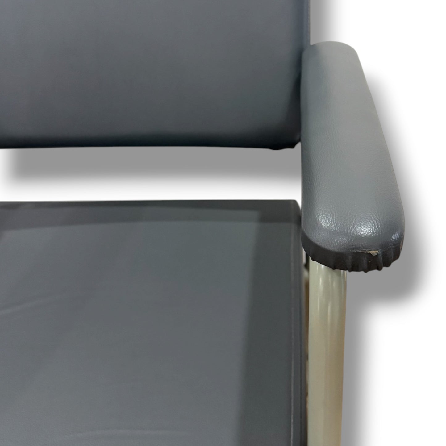 KCare Heavy Duty/Bariatric Low Back Chair - Pre Owned