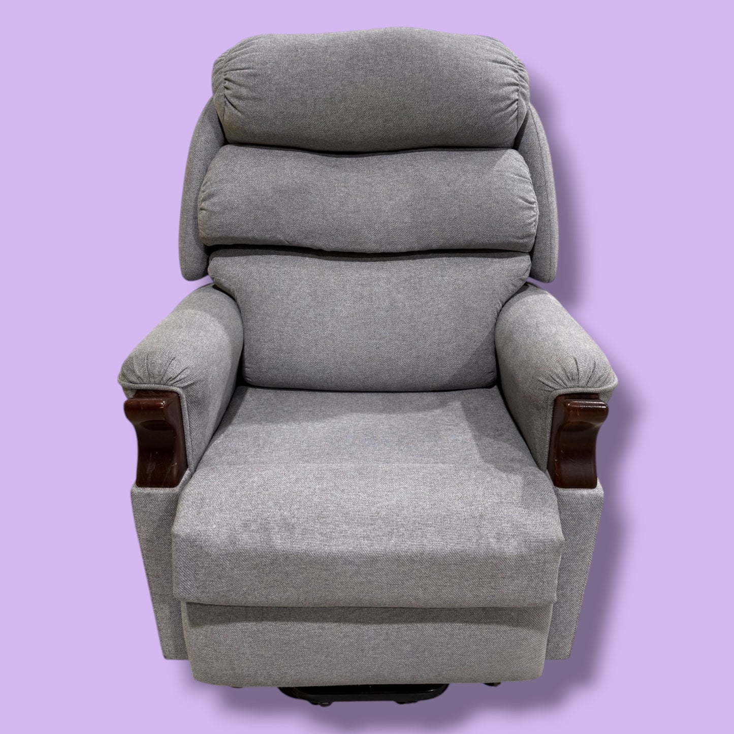 Oscar Barwon Electric Lift Chair (Standard Size) - Pre Owned
