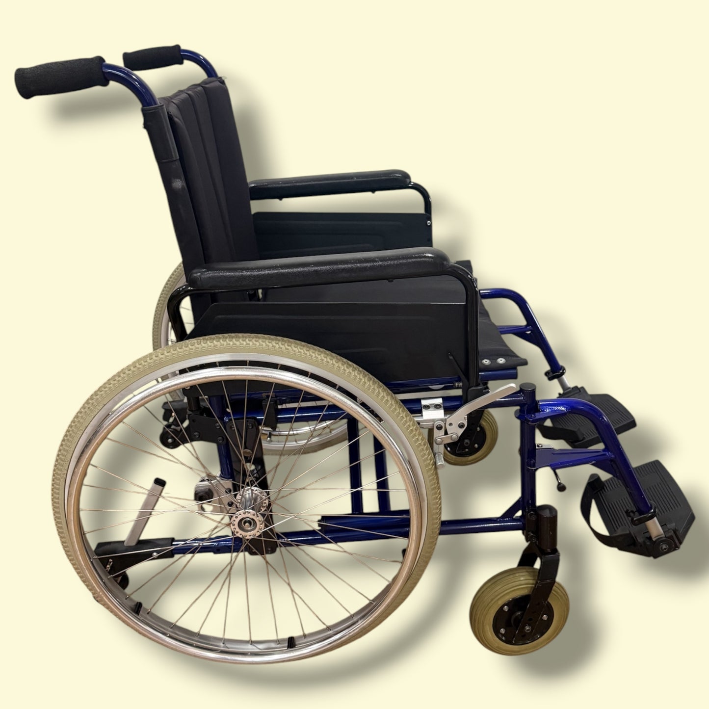 Acacia Heavy Duty/Bariatric Manual Wheelchair (Large/Wide) - Pre Owned